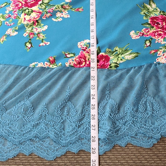 Umgee Blouse - Picture 12 of 14